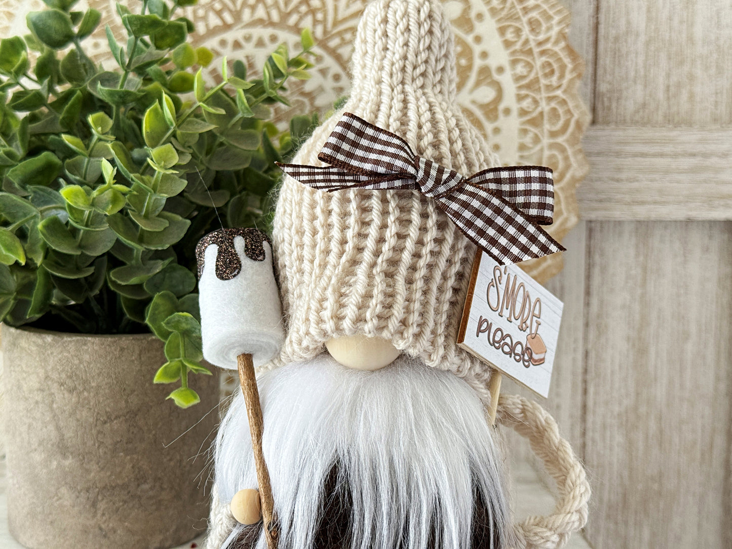 S'mores gnome with marshamallow - Summer tiered tray decor