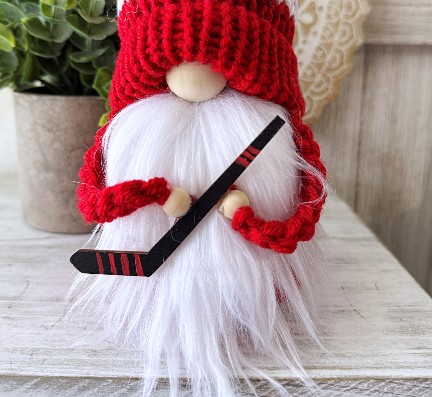 Hockey gnome, Gift idea, Sports gnome, Tiered tray decor, Hockey Family
