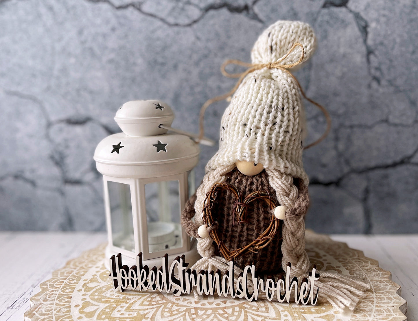 Rustic farmhouse gnome couple with heart vines - Tiered tray decor