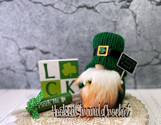 Leprechaun gnome, St Patrick's day gnome, Tiered tray decor, Shamrock decor,  Lucky gnome, Swedish tomte, Gift idea, Knit gnome,